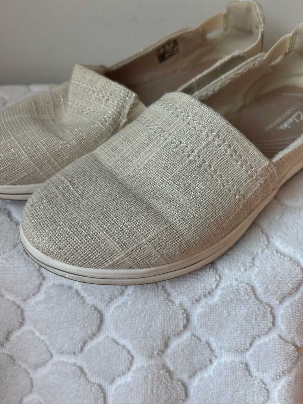 Clarks Women's Breeze Step II Cream Sparkle Size 9.5 Lightweight Slip-On - Picture 3 of 12